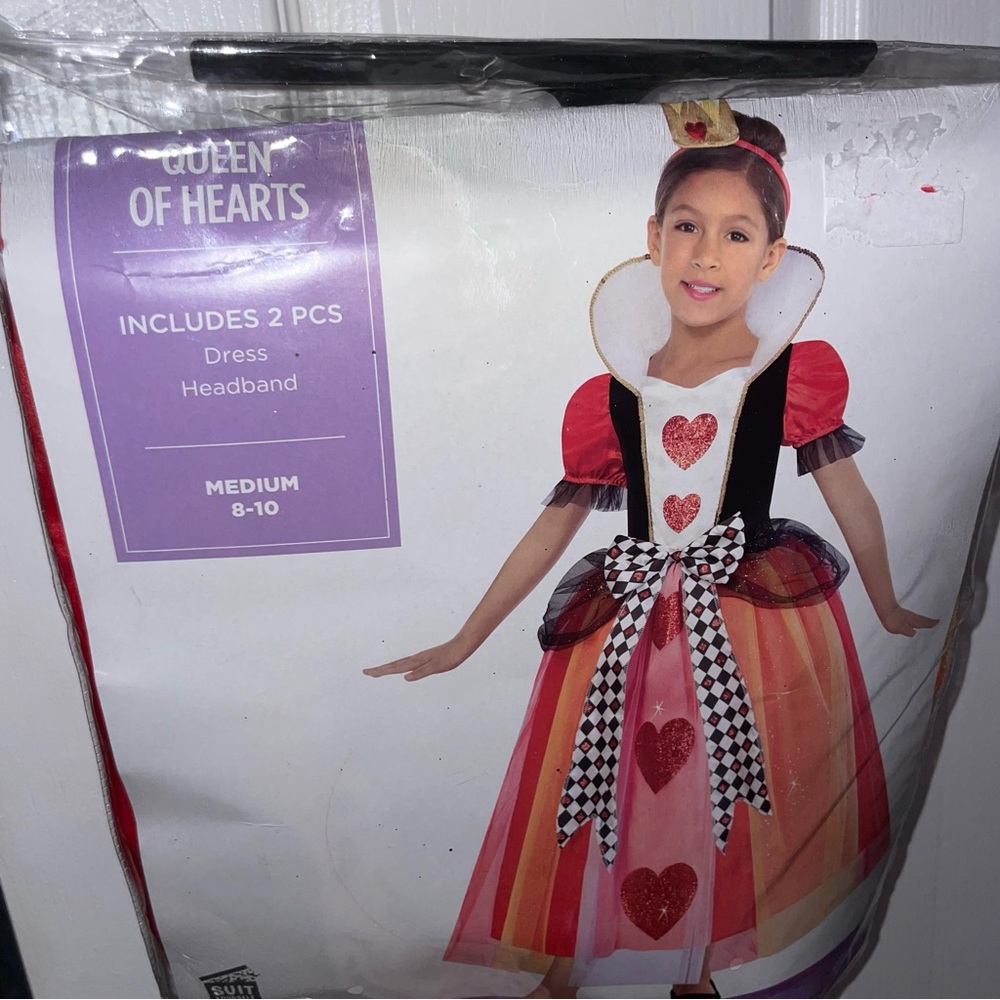 Halloween Girls Queen of Hearts Costumer Size Medium